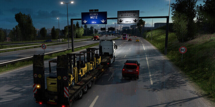 ETS 2: How to turn on Extra lights?