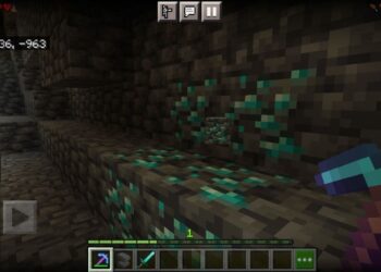 Silk touch in Minecraft
