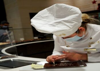 Lindt-app-swiss-chocolate